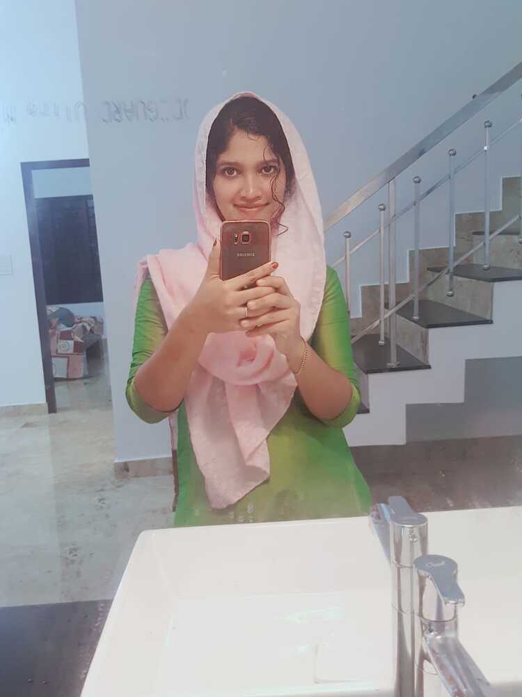 Kozhikode girl hairy pussy fingering photos