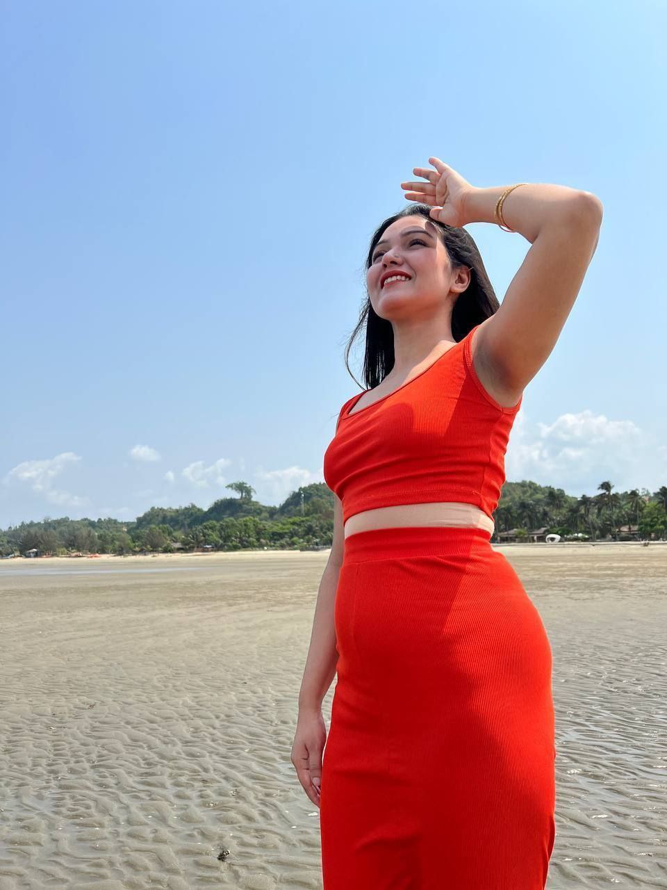 Indian model naked photos and lingerie shoot