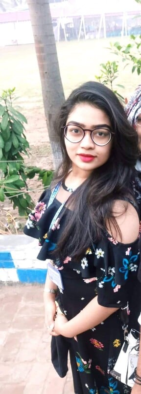 Short haired Bangla girl naked pussy fingering