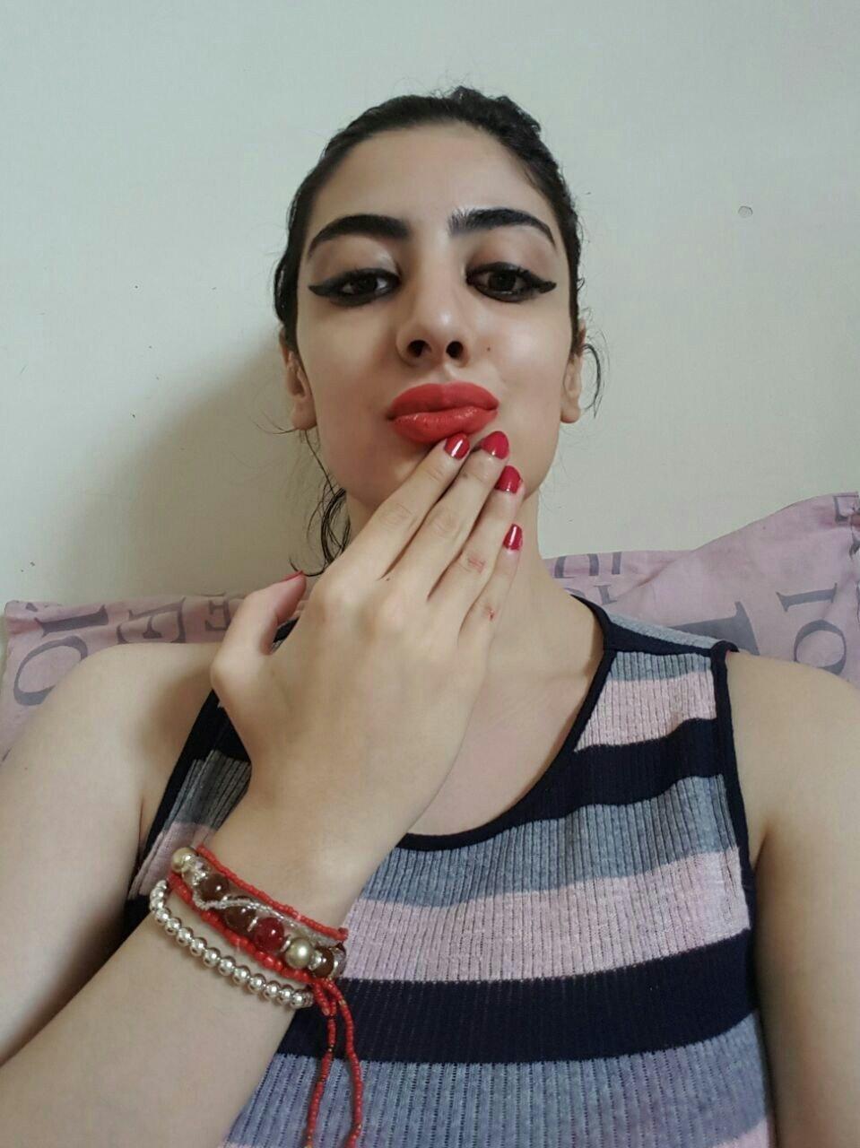 Bengali hijab nude girl flaunts hairy pussy