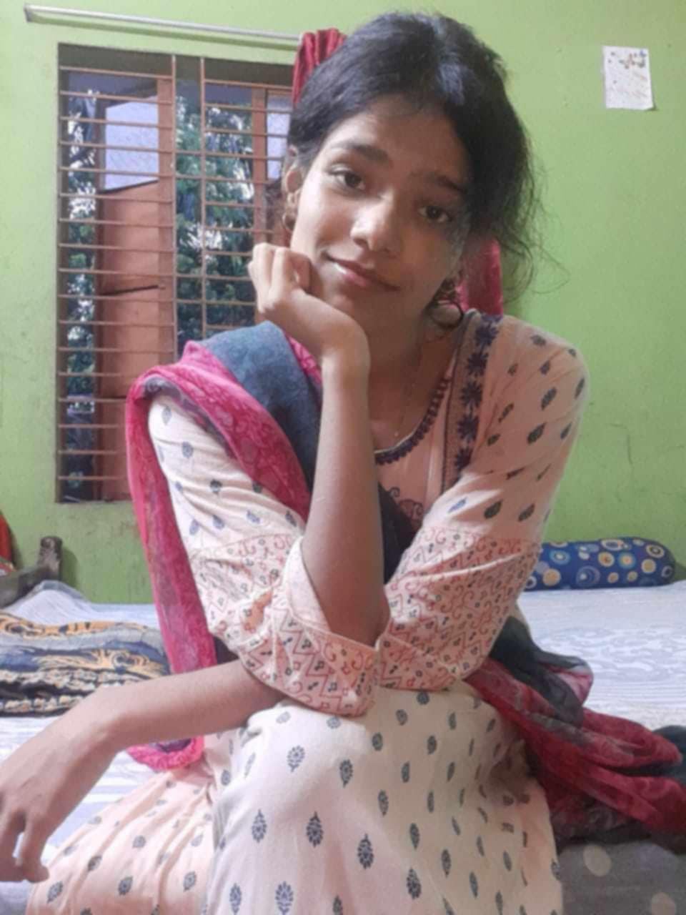 Slim hijab girl nude small boobs and hairy pussy