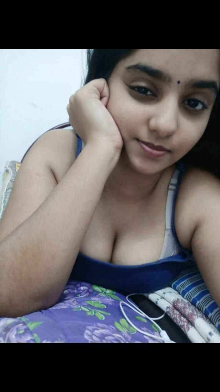 Busty Tamil girlfriend naked hairy pussy shown