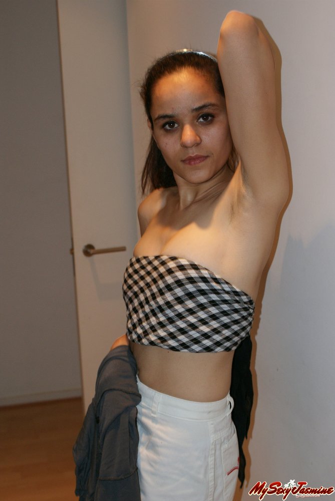 Jasmine Hot Indian Nude Big Tits Show