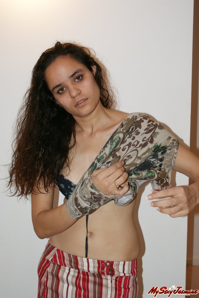 Jasmine Nude Indian College XXX Photos