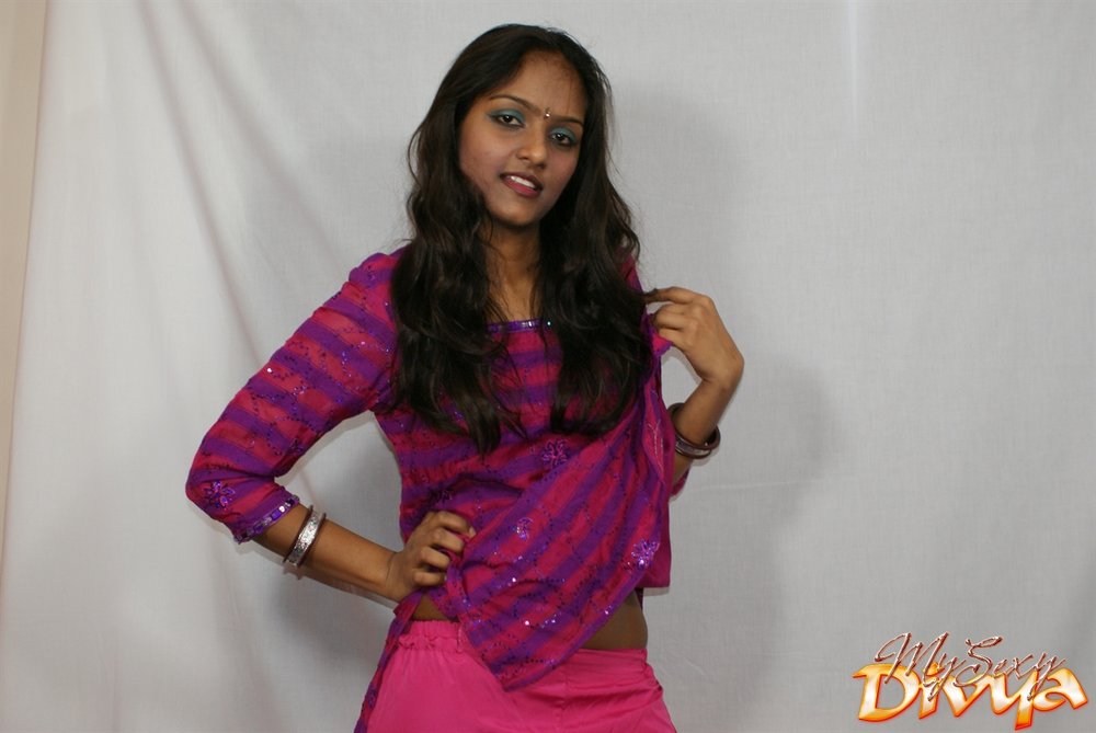 Divya Natural Tits Big Brown Nipple Hot Babe