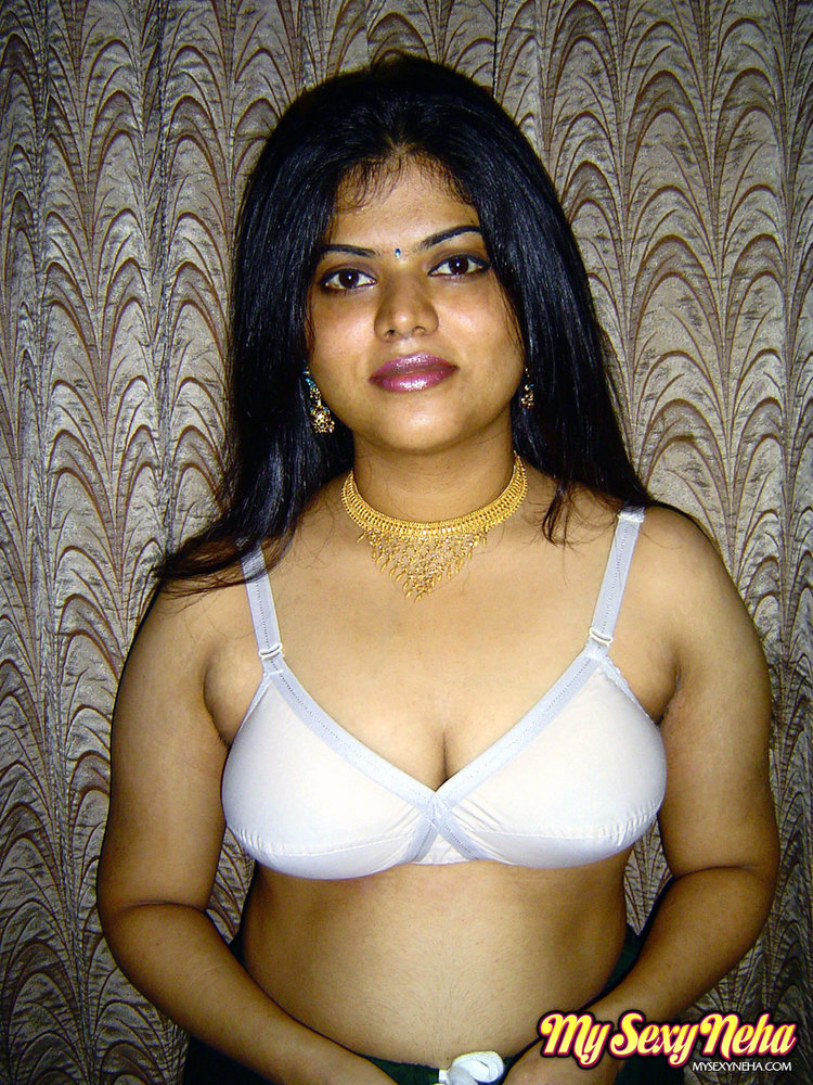 Gorgeous Neha Nair White Bra Giving Nude Pics