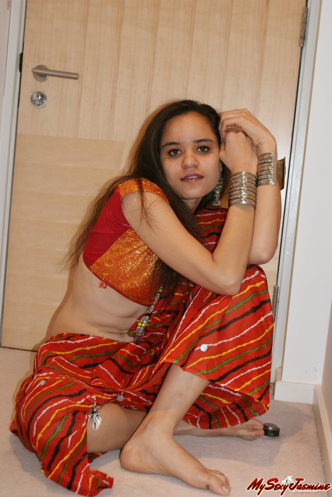 Jasmine Indian Babe Chania Cholie Erotic Dance