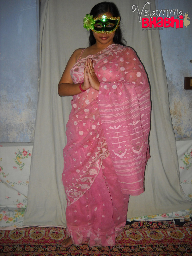 Velamma Bhabhi Hot Sexy Milky Big Tits