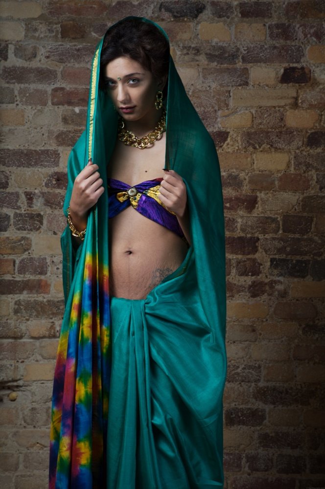 Indian Sexy Babe Namrita Green Sari Show