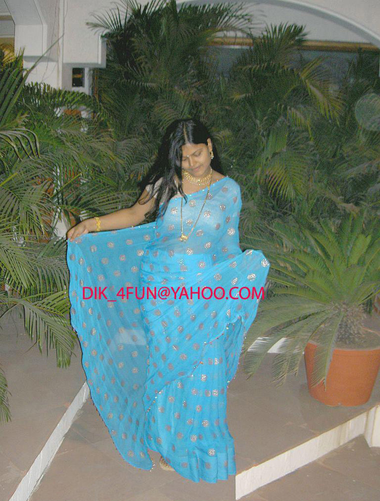 Horny Looking Indian Wife Blue Sari Pictures