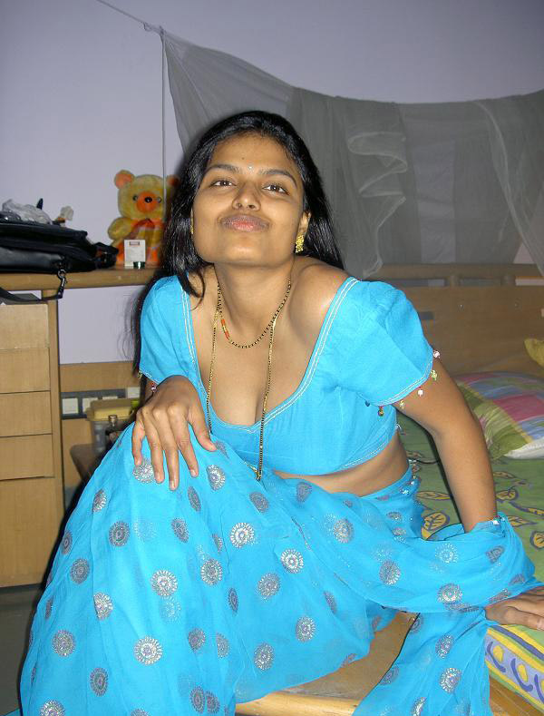 Horny Looking Indian Wife Blue Sari Pictures