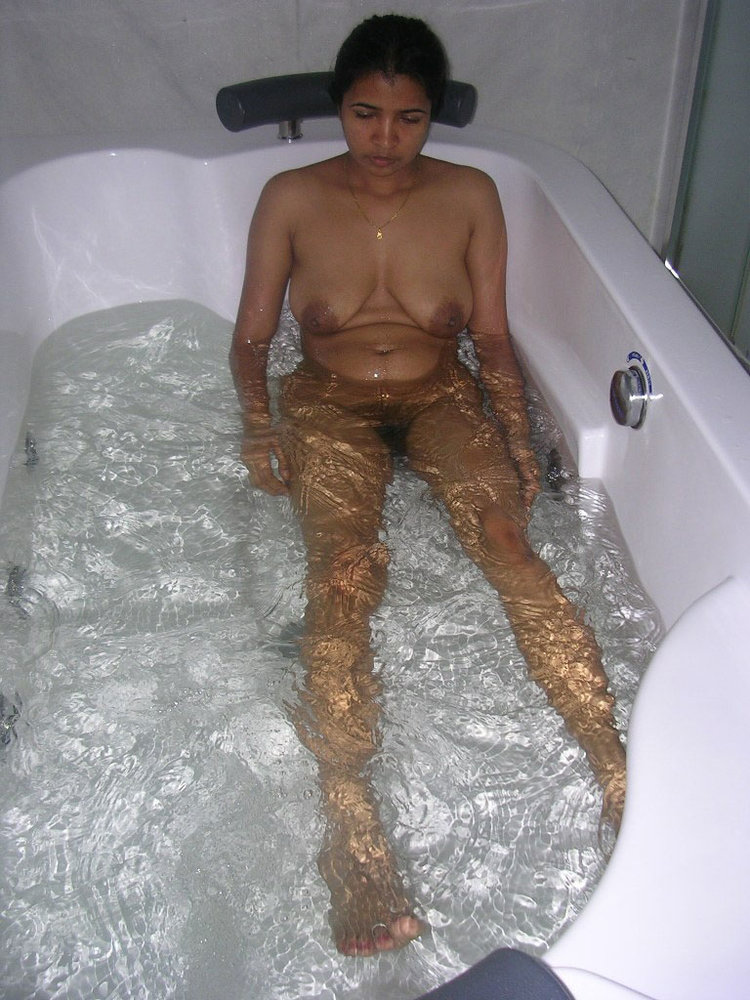 Indian Wife Blowjob Shower Sex Pictures