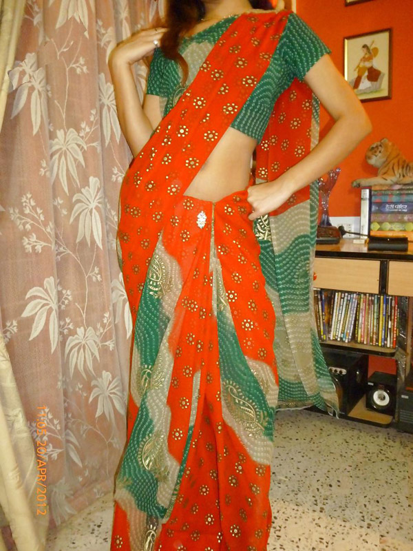 Hot Indian Bhabhi Ameesha Stripped Naked