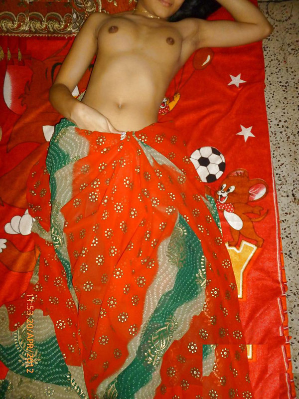 Hot Indian Bhabhi Ameesha Stripped Naked
