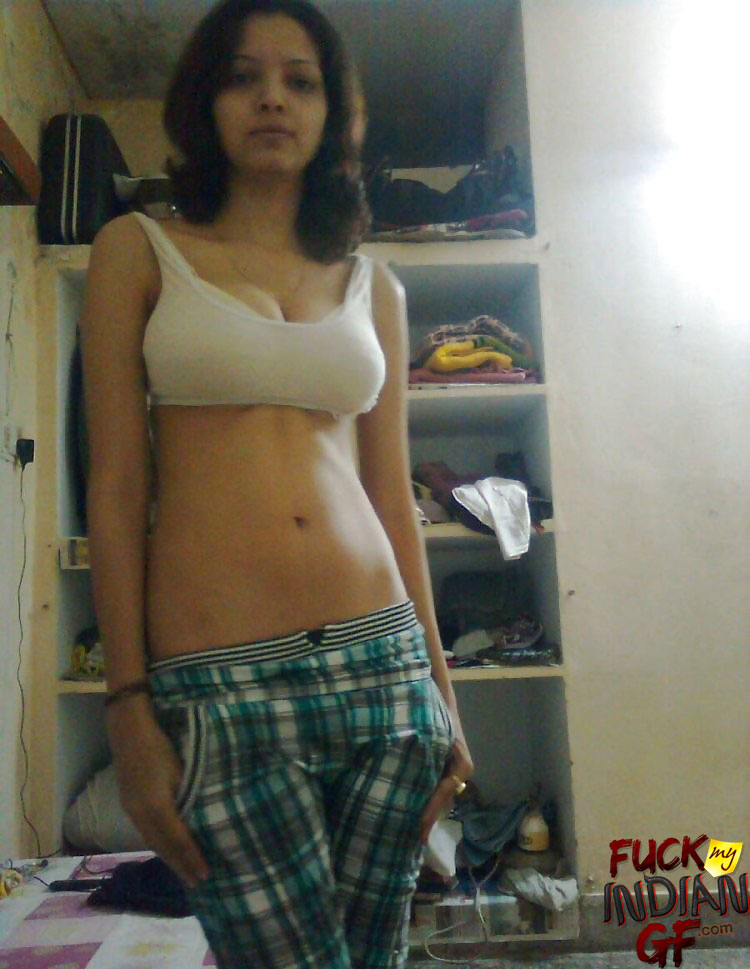 Hot Indian Shashi Bhabhi Naked For Boyfriend