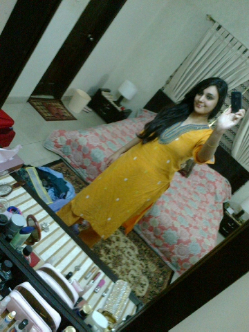 Beautiful Indian Girl Laila Nude Photographs