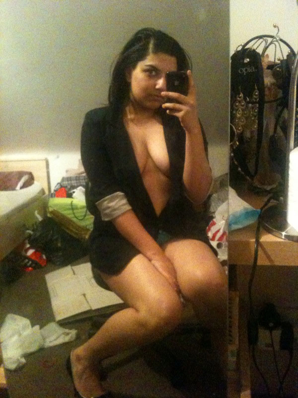 Chubby Indian Girl Taking Nude Selfies