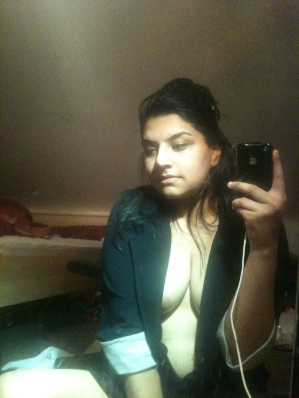 Chubby Indian Girl Taking Nude Selfies