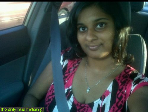 Horny Indian Sohna Bhabhi Boob Show On Cam