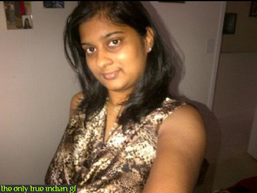 Horny Indian Sohna Bhabhi Boob Show On Cam