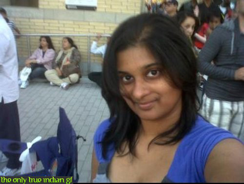 Horny Indian Sohna Bhabhi Boob Show On Cam