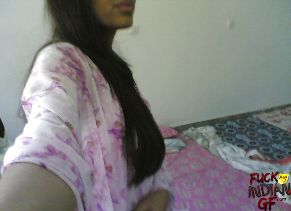 Hot Indian Babe Farida Nude Selfies