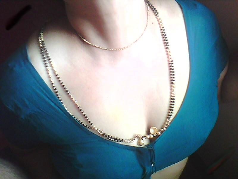 Hot Meena Bhabhi Giving Blowjob To Hubby