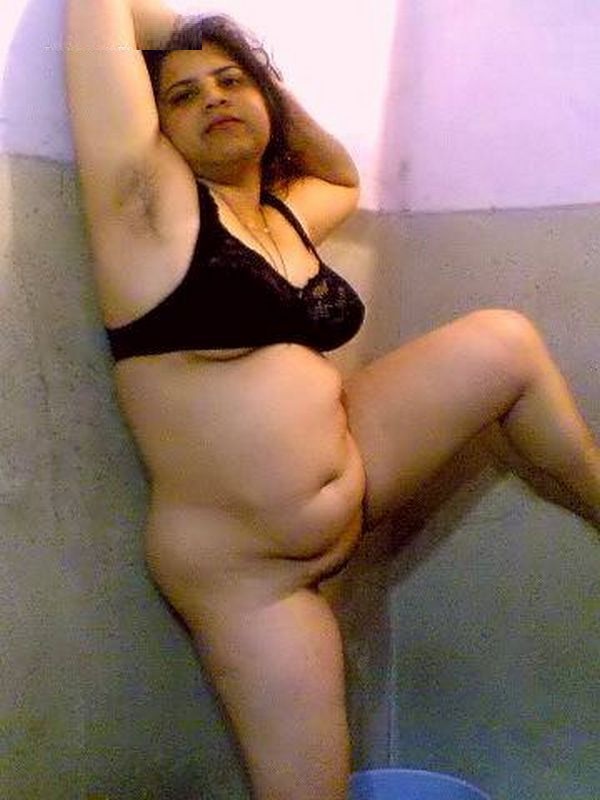 Hot Sarita Bhabhi Nude Fucked By Hubby