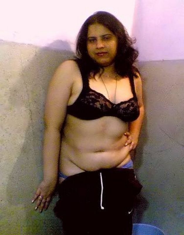 Hot Sarita Bhabhi Nude Fucked By Hubby