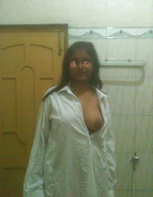 Hot Indian Girlfriend Chandika Nude Pics Leaked