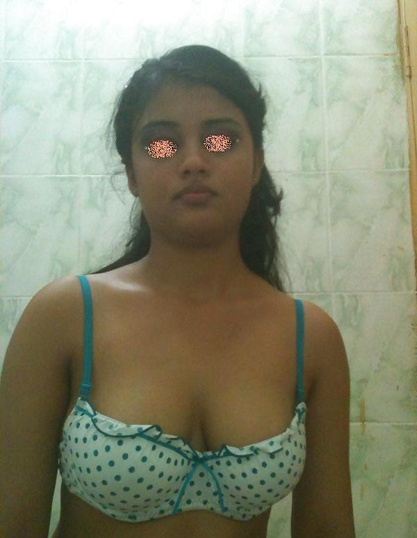 Hot Indian Girlfriend Chandika Nude Pics Leaked