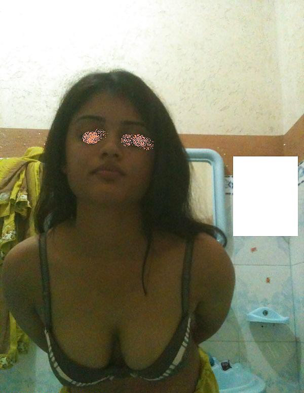 Hot Indian Girlfriend Chandika Nude Pics Leaked