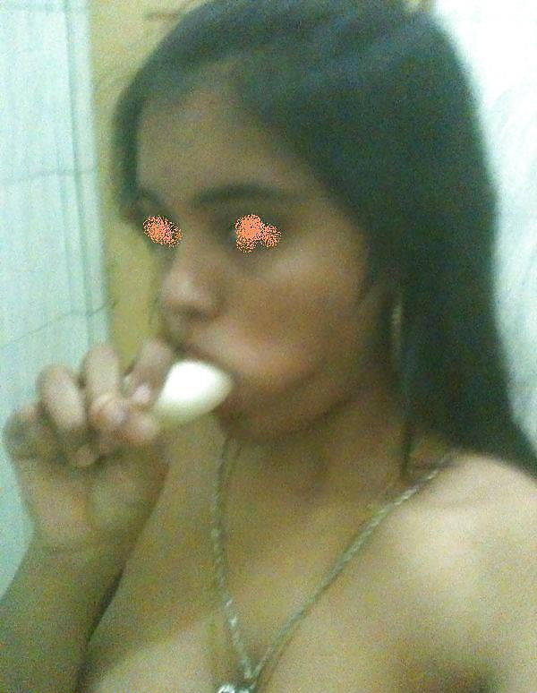 Hot Indian Girlfriend Chandika Nude Pics Leaked