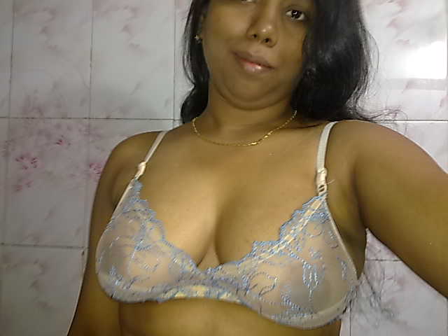 Hot Indian Dusky Aunty Asset Show