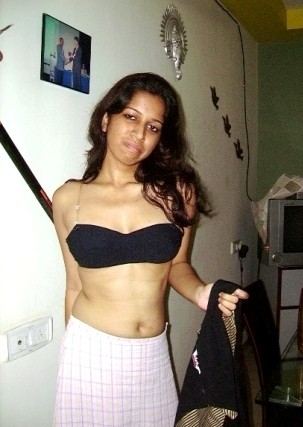 Hot Indian Girl Nude Pics After Shower