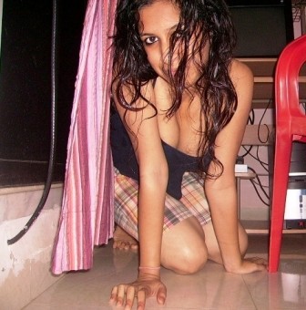 Hot Indian Girl Nude Pics After Shower