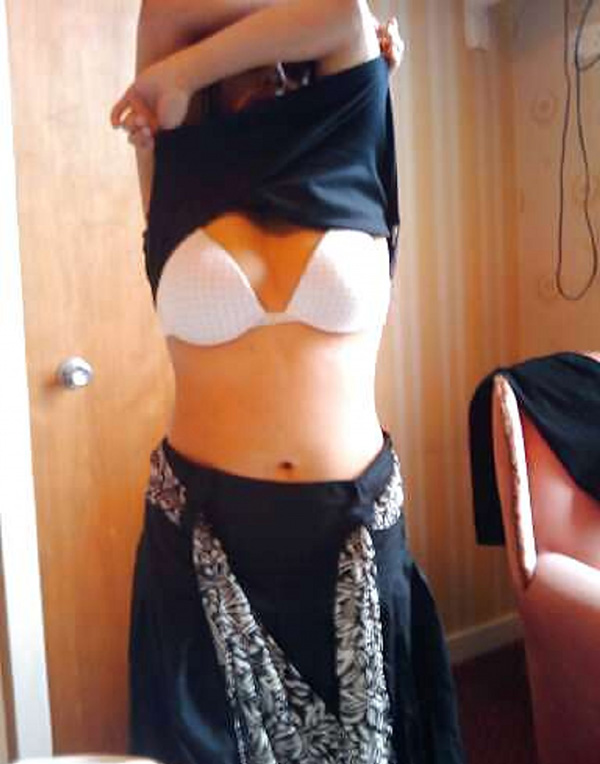 Horny Indian Tanishka Bhabhi Naked At Home