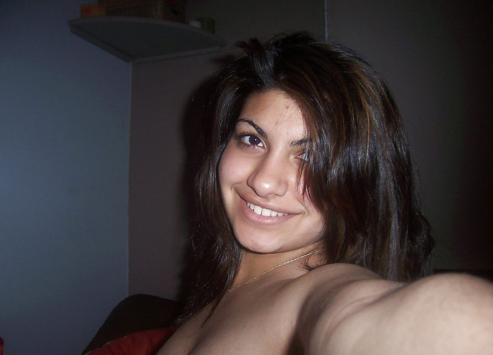 Hot Figure Indian Babe Janki Nude Selfies