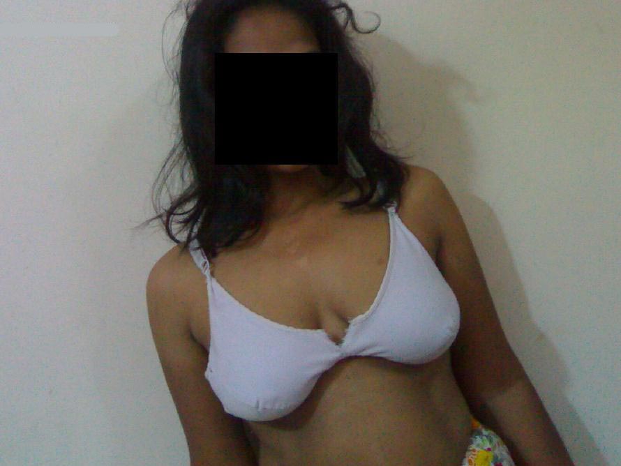 Indian Babe Benish Nude Photoshoot Leaked