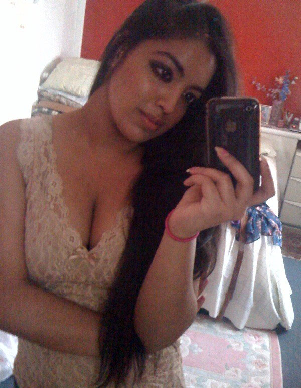 Indian Girl Rachna Showing Her Big Boobs