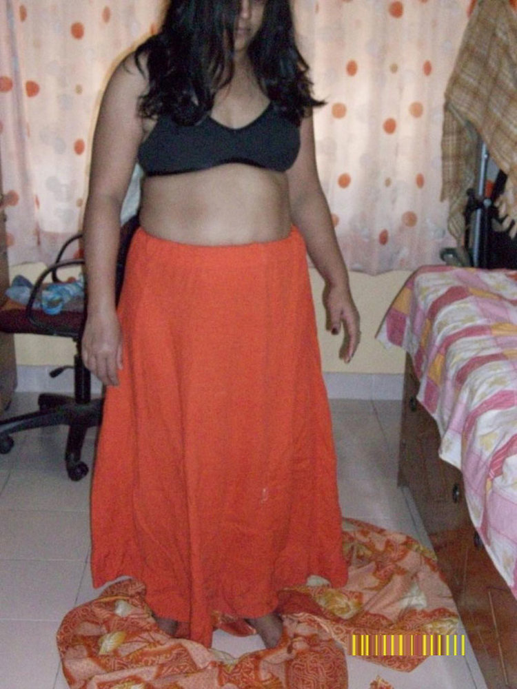 Hot Indian Nude Natasha Showing Pussy