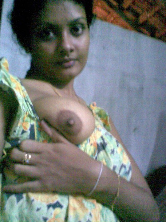 Sexy Indian Girl Lakshmi Nude Selfies