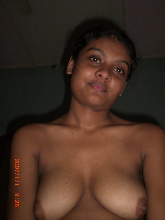 Sexy Indian Girl Lakshmi Nude Selfies