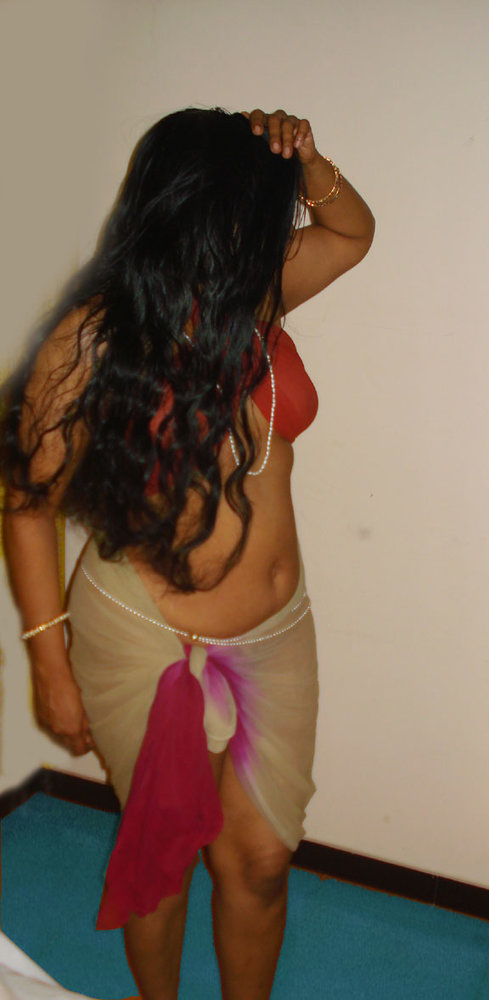 Delhi Hot Aunty Uma Mehta Sari Stripping Naked