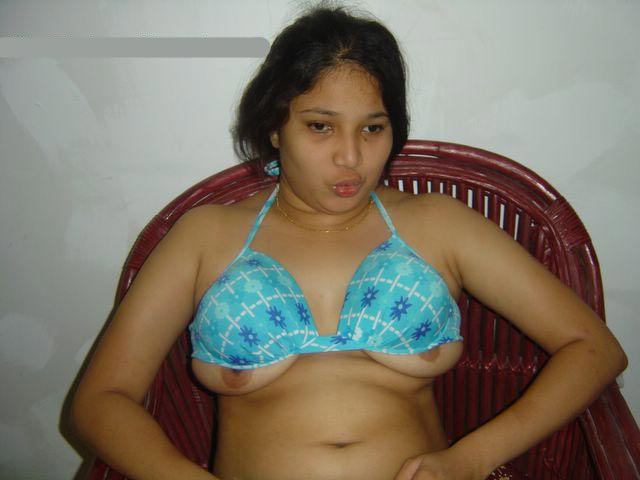 Horny Indian hottie Stripping Naked Office