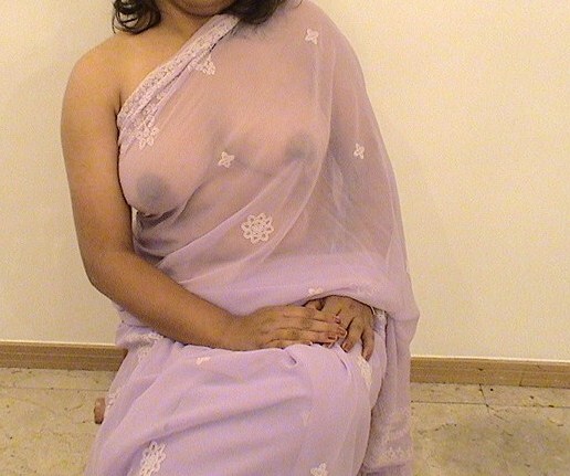 Horny Indian Bhabhi Rukhsana White Transparent Saree