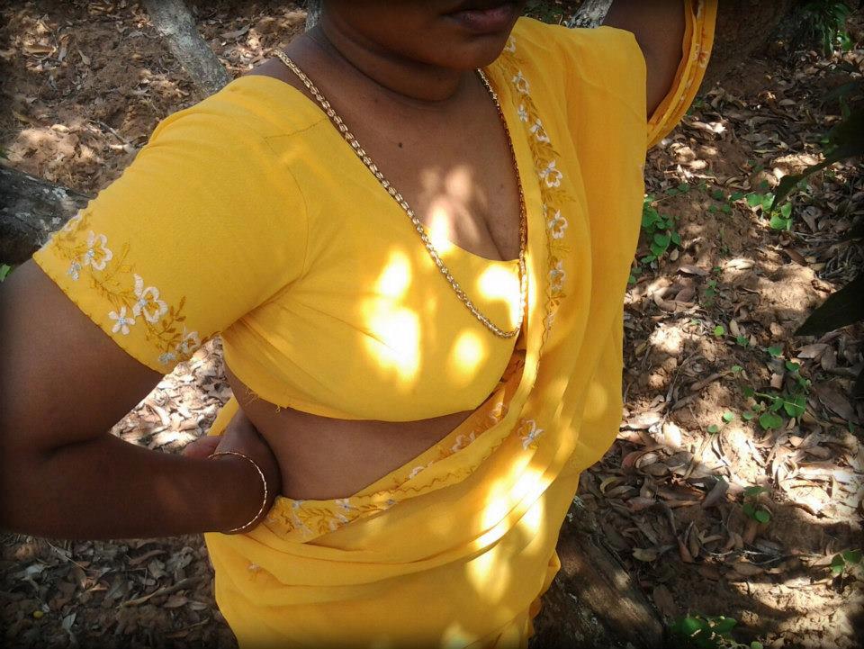 Indian Mallu Bhabhi Sexy Naval Pics