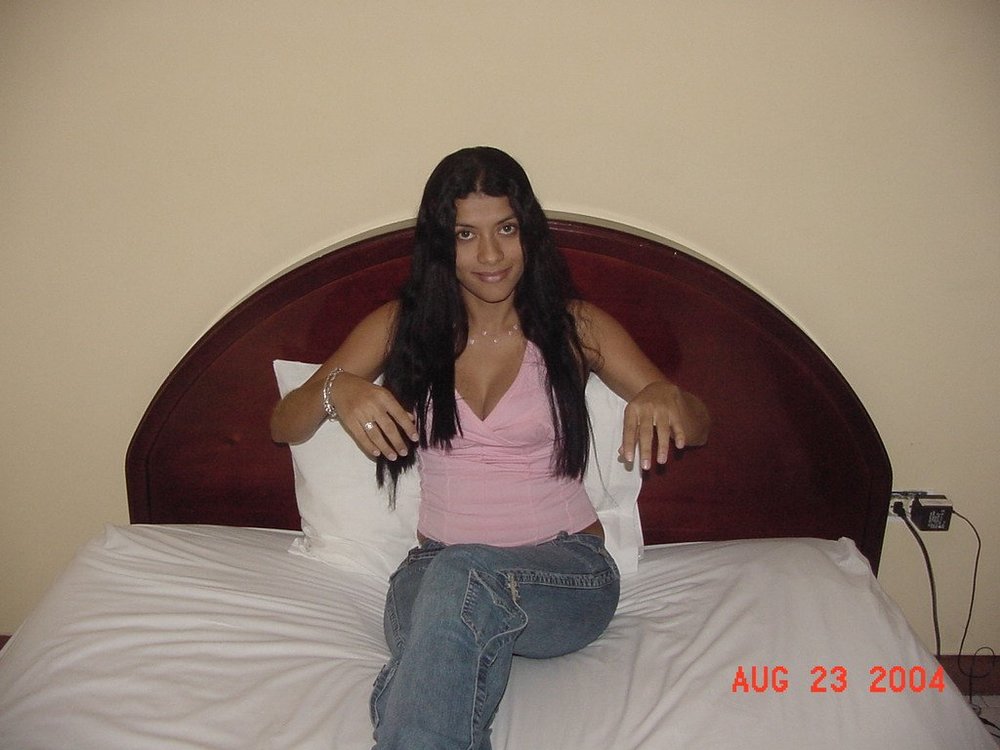 Indian Babe Sheila Boob Exposed In Hotel