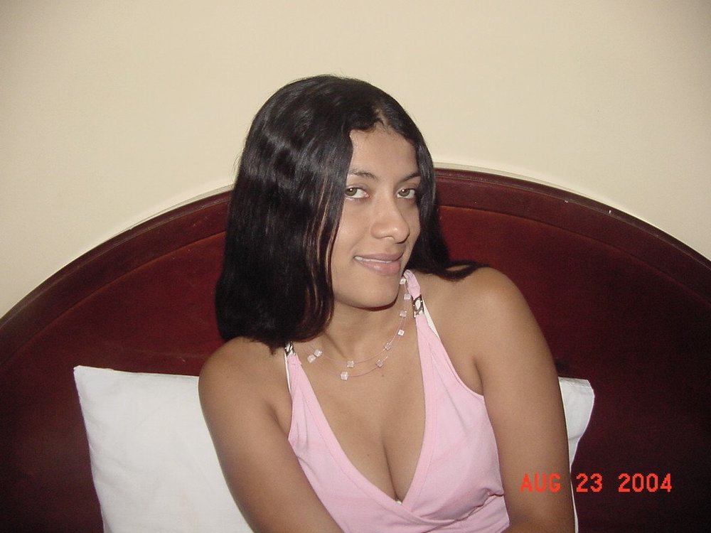 Indian Babe Sheila Boob Exposed In Hotel