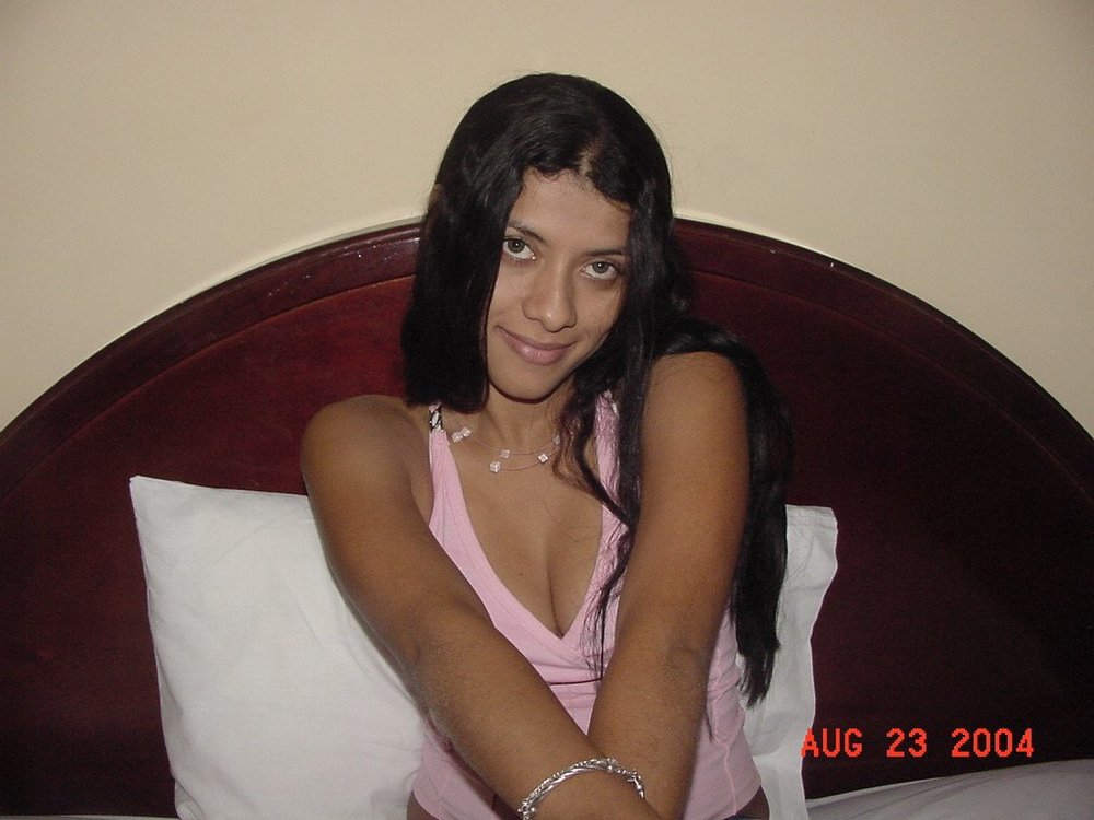 Indian Babe Sheila Boob Exposed In Hotel